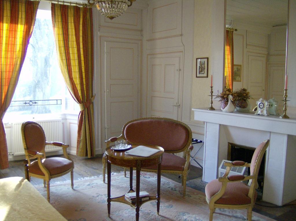 Le Chateau De Prauthoy Phòng bức ảnh